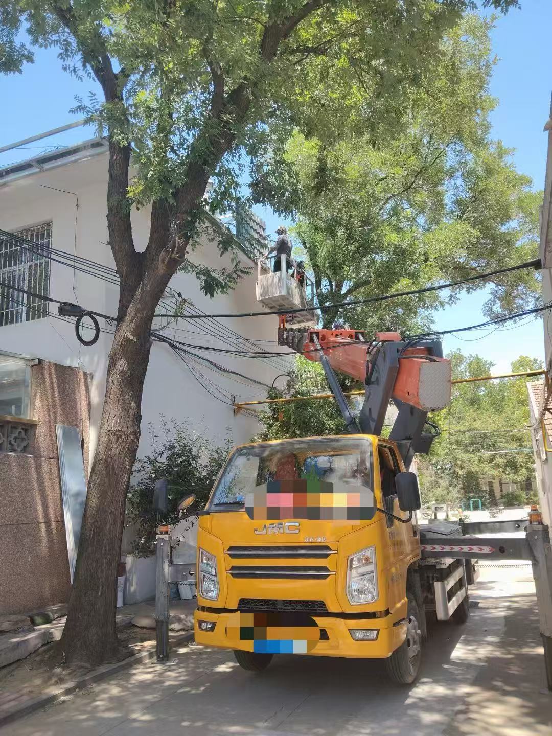 万源市高空作业车能吊装重物吗？最大承载多少公斤？