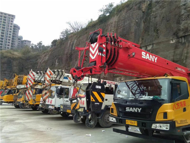 万源市吊车出租按什么计费？台班费、单次费、里程费怎么算？